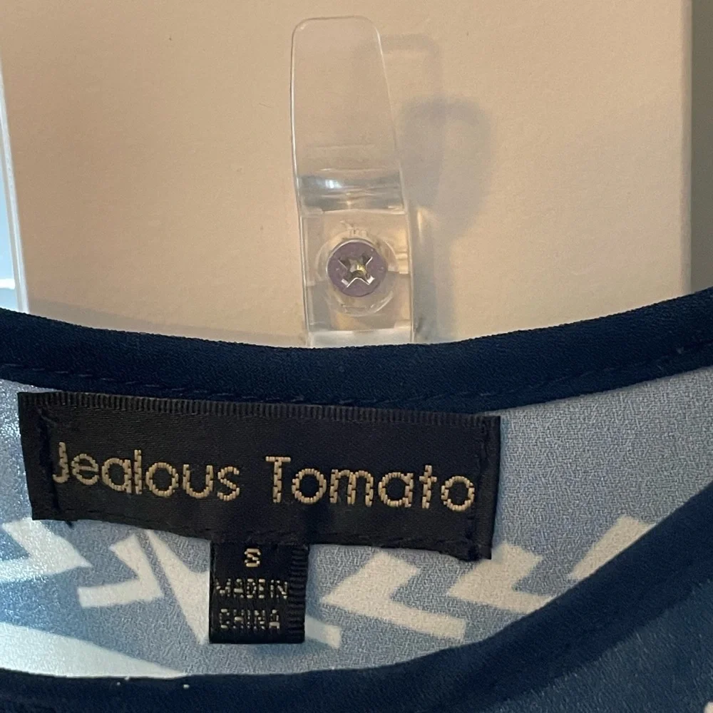 Top - Picture 3 of 3